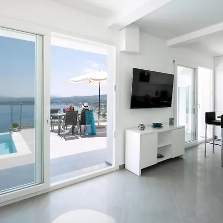 Villa Astounding Corfu 2 Bedrooms Clara Wonderful Sea Mountain Views Pirgi Pyrgi (Corfu)
